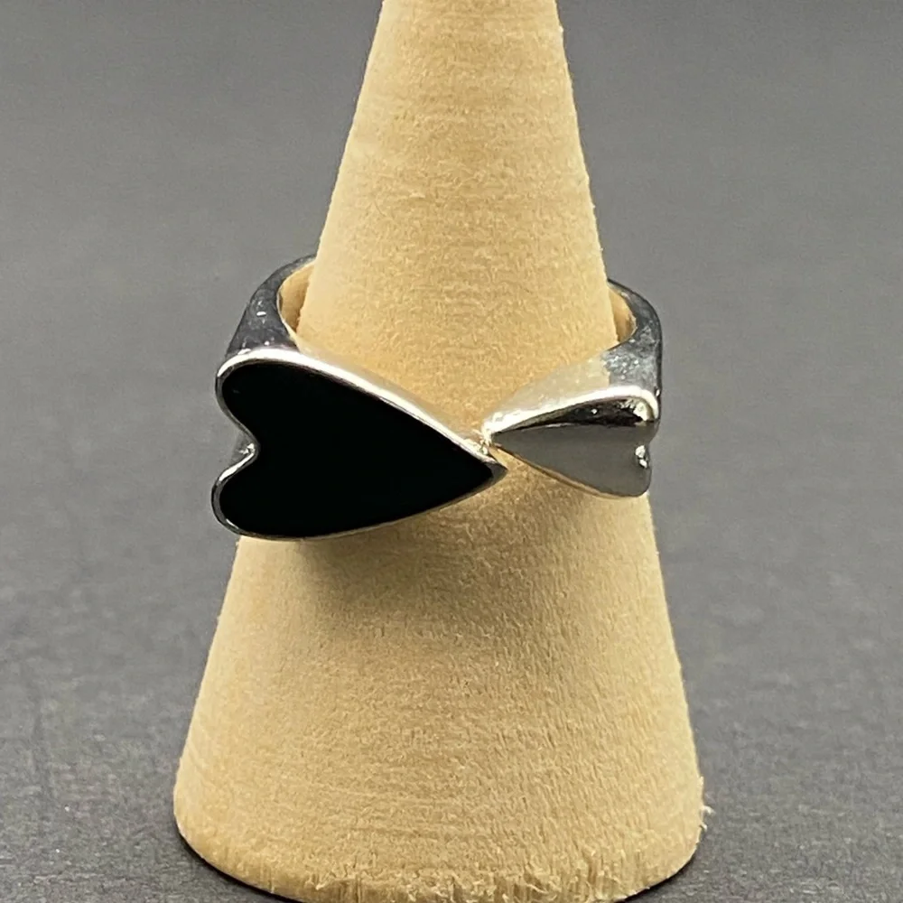 Item 91 Silver Adjustable Bypass Wrap Ring with Black Heart Detail Ring - Picture 1 of 5